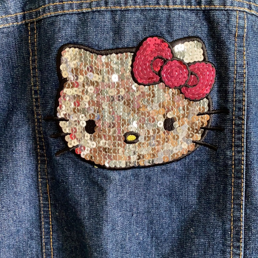 Hello Kitty Jacket - Picture 4 of 4